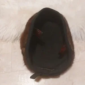 Bergdorf Goodman | Accessories | Vintage Mink Bergdorf  display picture 3